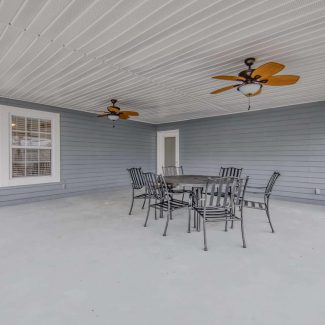 ruby-beach-house-hang-outside